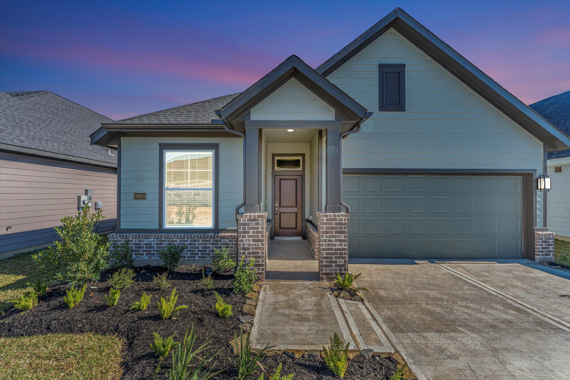 Beautiful twilight home sold by Deidra Reasor
